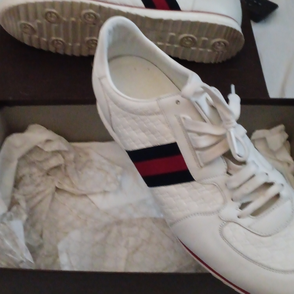 Men sneakers